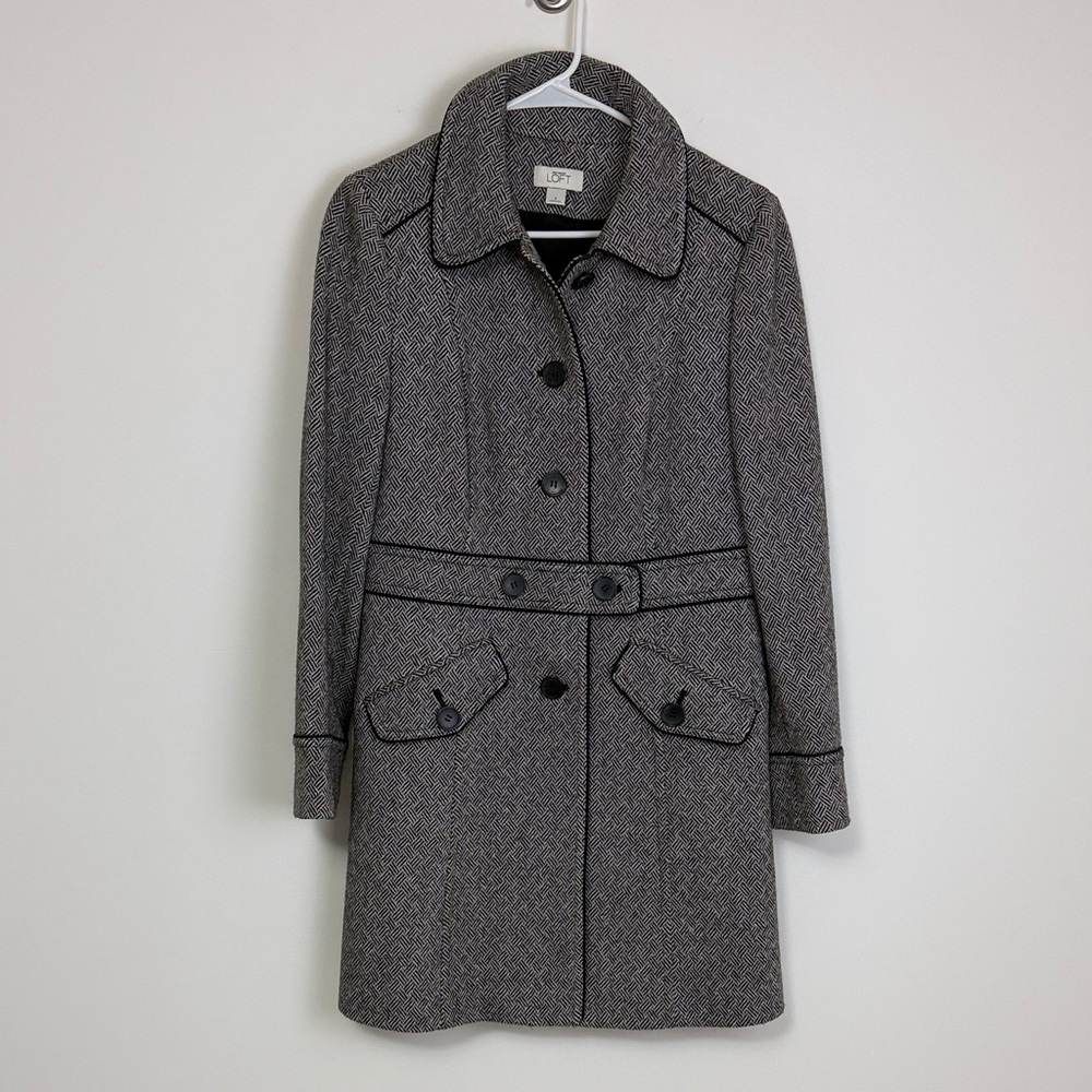 LOFT Women's black and white wool blend Coat size 6